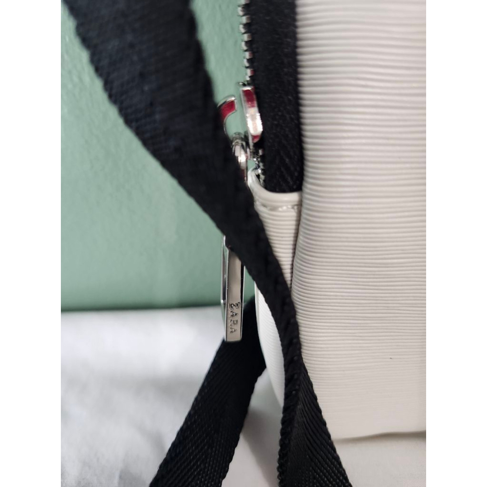 Women's ZARA White Crossbody Bag with Black Strap - Picture 3 of 6